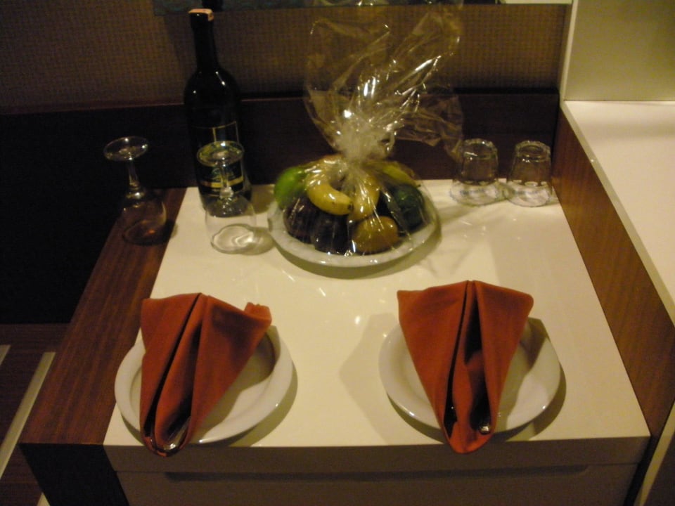 Begrüßung in unserem Zimmer Seaden Sea World Resort & Spa