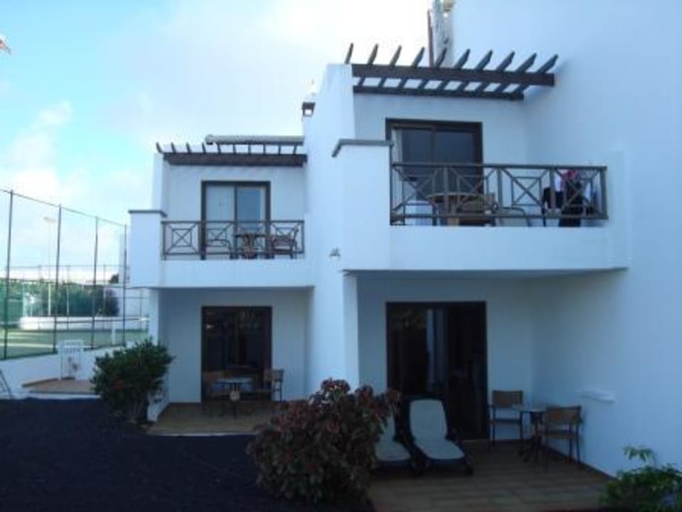 Außenansicht eines Bungalows allsun App.-Hotel Albatros