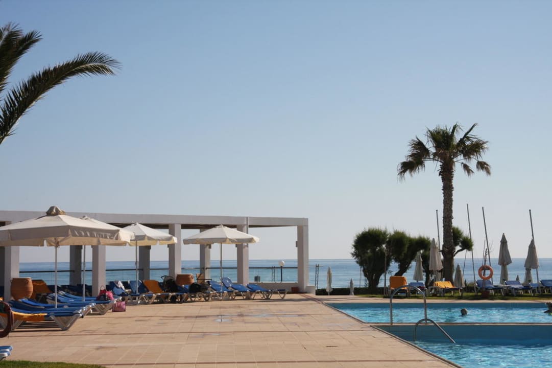 Pool mit Meerblick Lyttos Beach Hotel