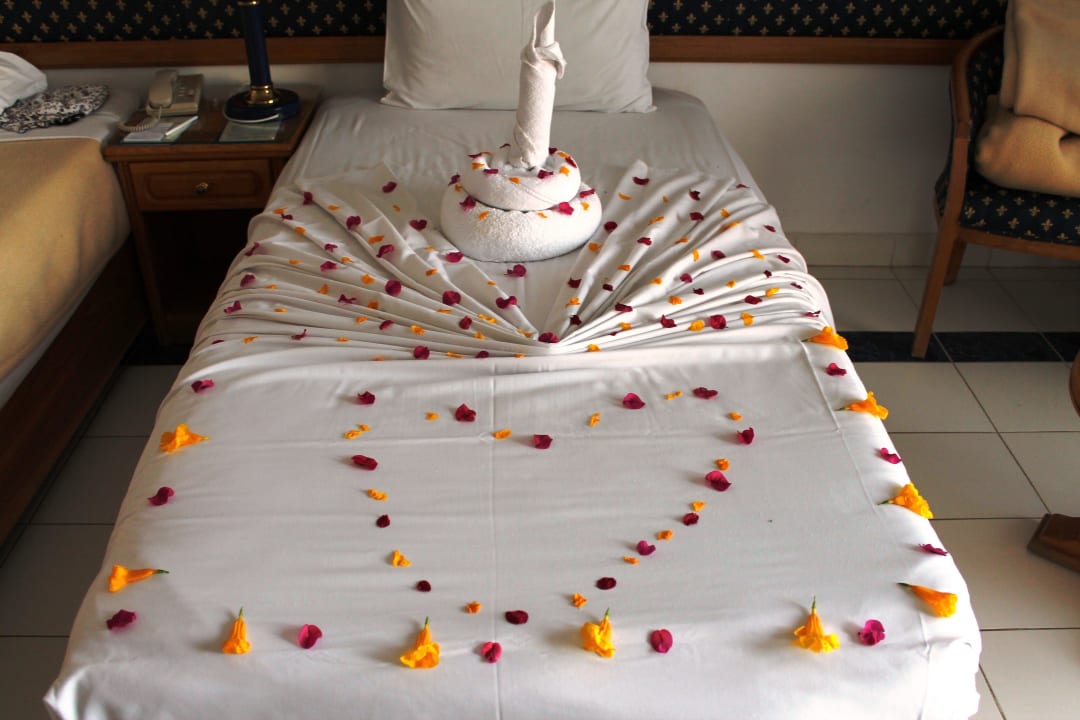 Сюрпризы в номере Desert Rose