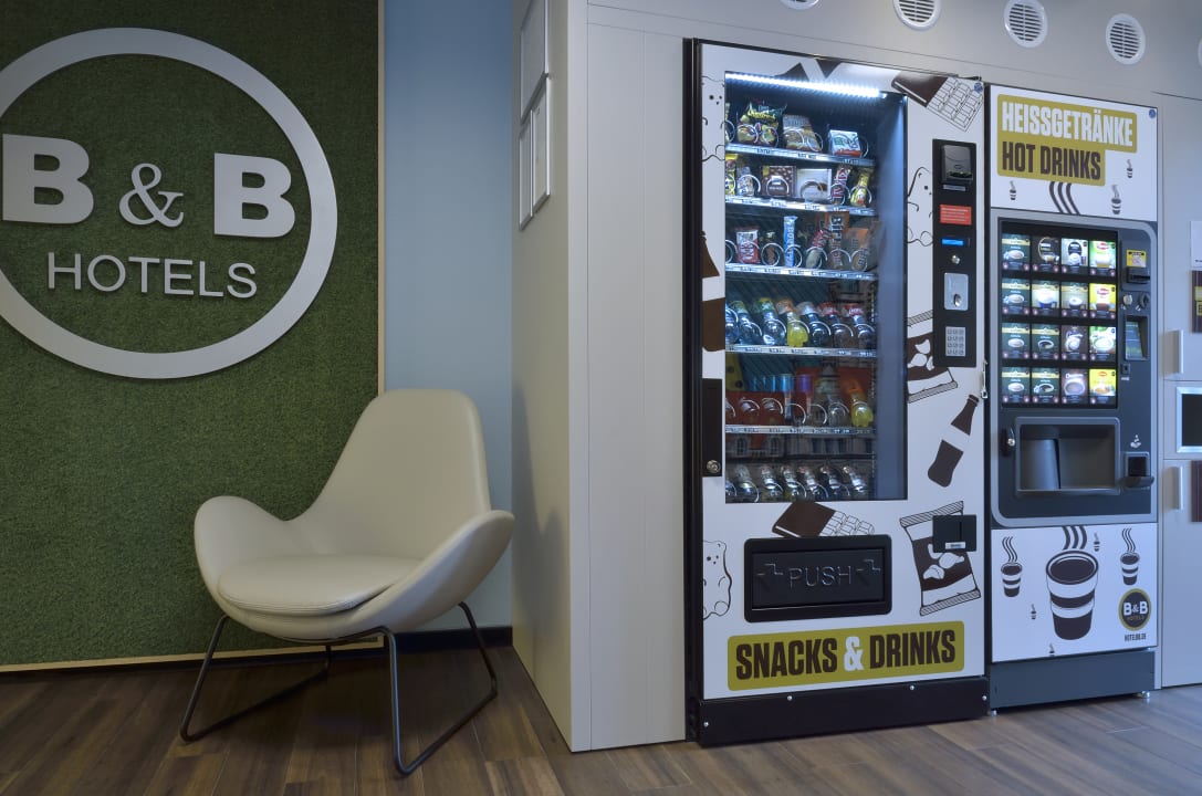 Lobby B&B Hotel Hannover-Lahe