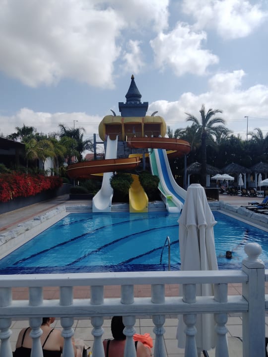 Zimmer Well Palace Side