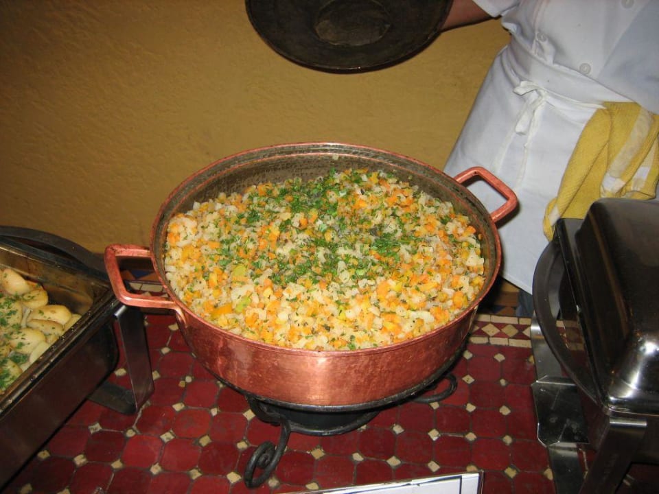 Mittag und Abendessen Nachtisch und Hauptgang  Best Western Odyssee Park Hotel