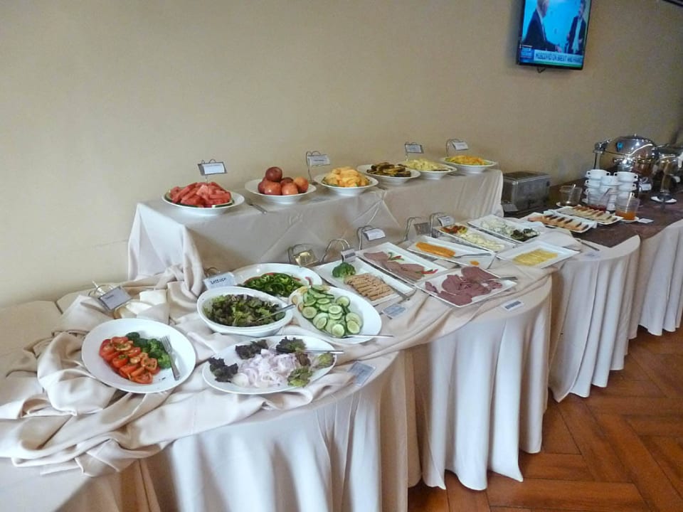 Frühstücksbüffet Getfam Hotel