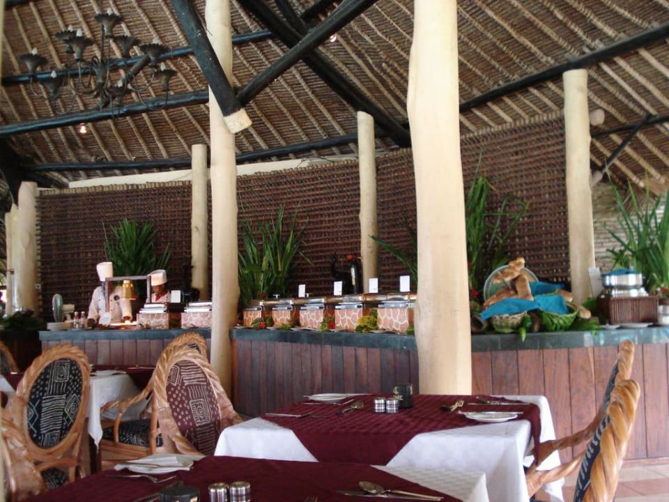 Buffet Neptune Paradise Beach Resort & Spa