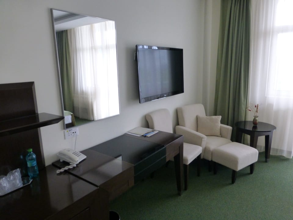  liebevolle ausgesuchtes Mobiliar Grand Hotel Balvanyos