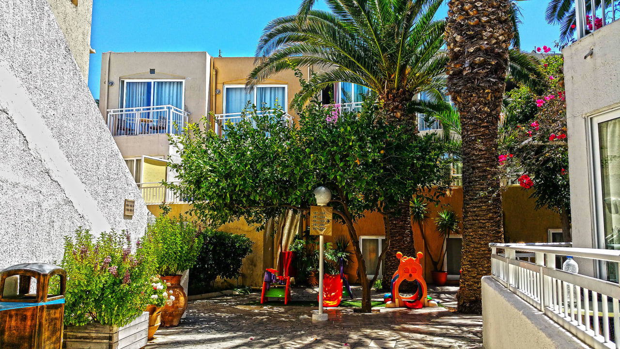 Nefeli Hotel Gartenanlage Nefeli Hotel Rethymno