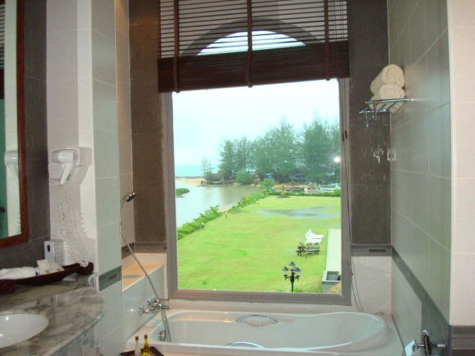 Blick aus dem Badezimmer Khao Lak Riverside Resort & Spa