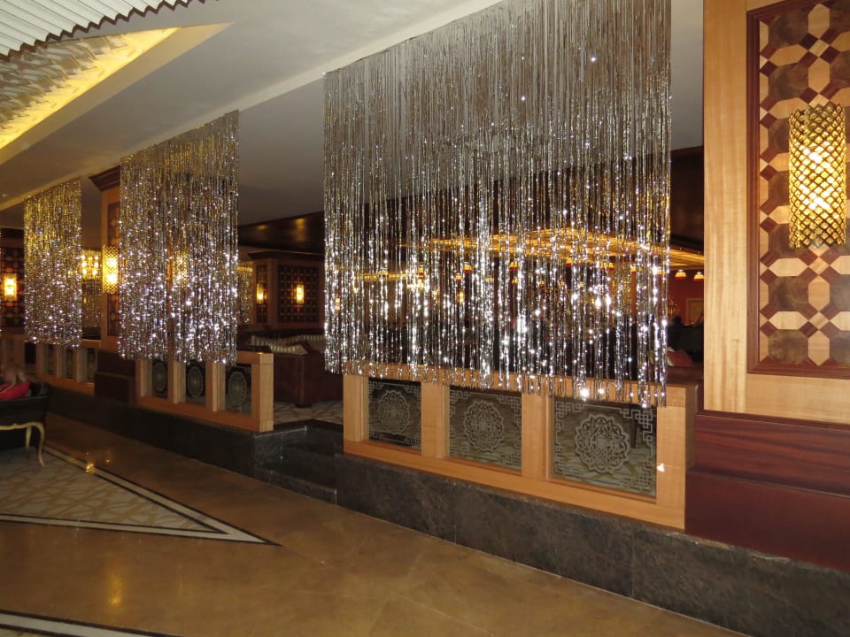 Zur Bar Royal Alhambra Palace