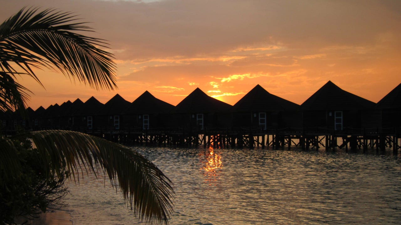 Sonnenuntergang Kuredu Island Resort & Spa