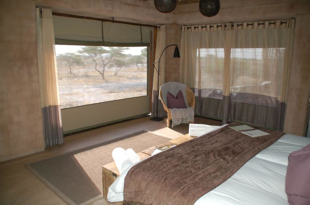 Zimmer Onguma Game Reserve - The Fort Plains Camp