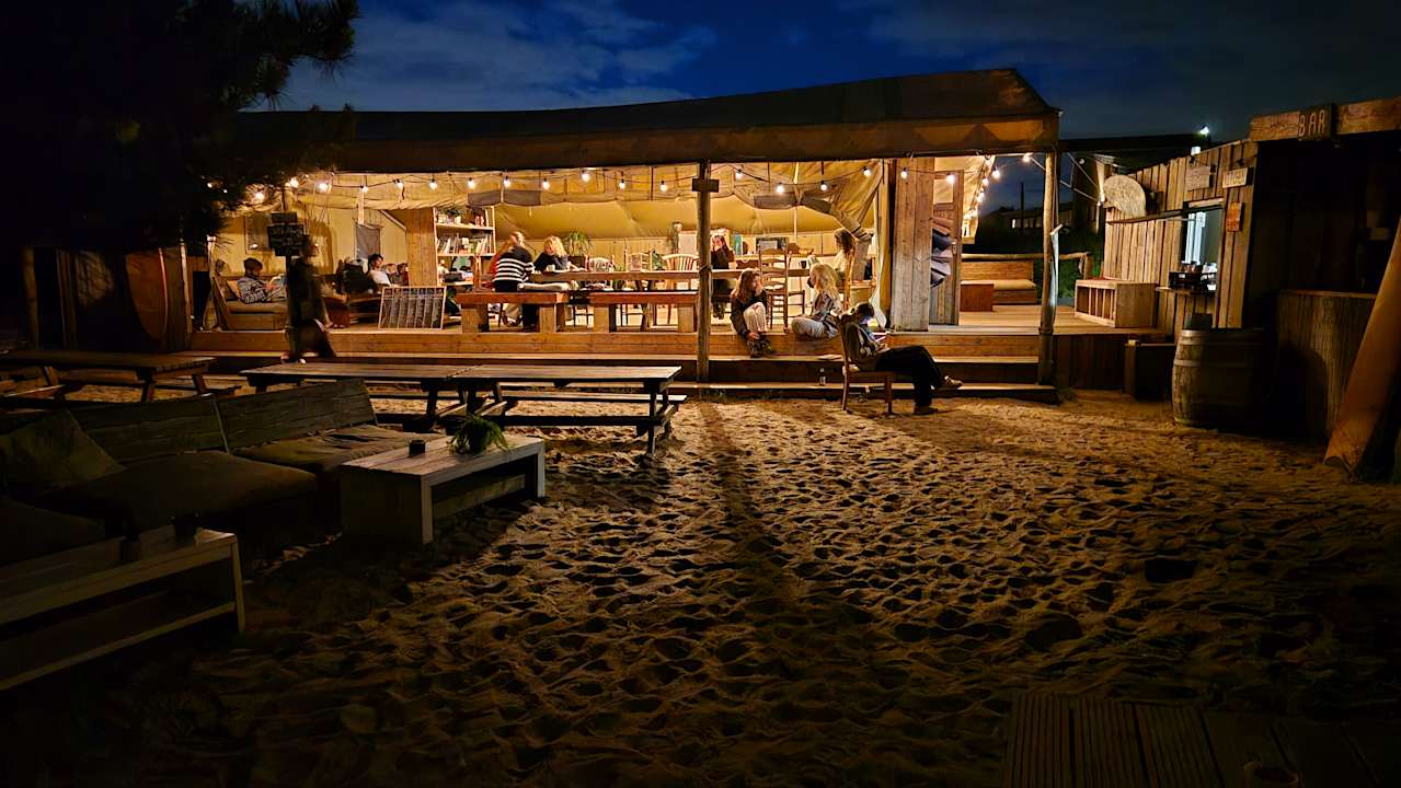 Außenansicht Surfana Surf & Beach Hostel Bloemendaal