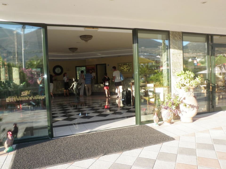 Recepcja Eri Beach & Village