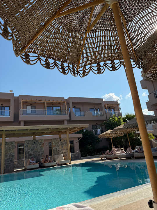 Pool High Beach Resort