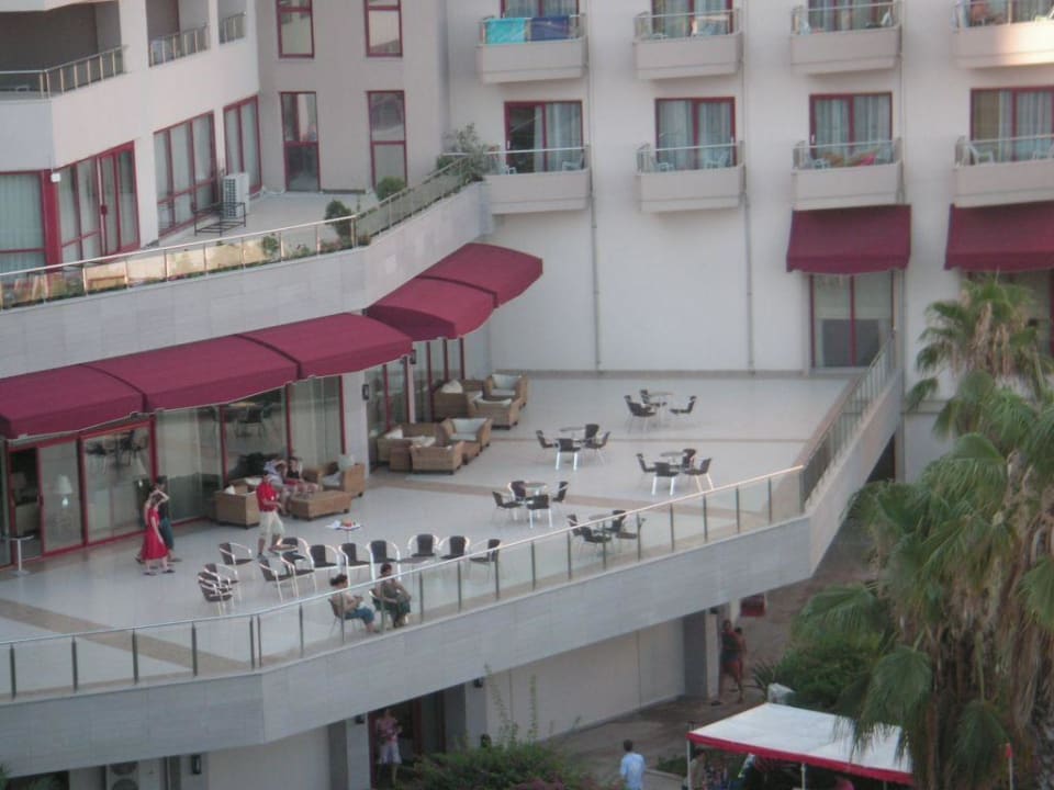 Vue sur la terrasse du lobby bar Kaya Belek Hotel
