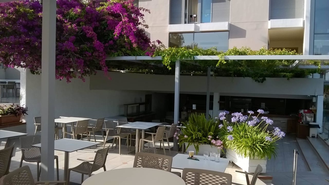 Italian Restaurant oder auch Pool-Snack -Bar Caravia Beach Hotel