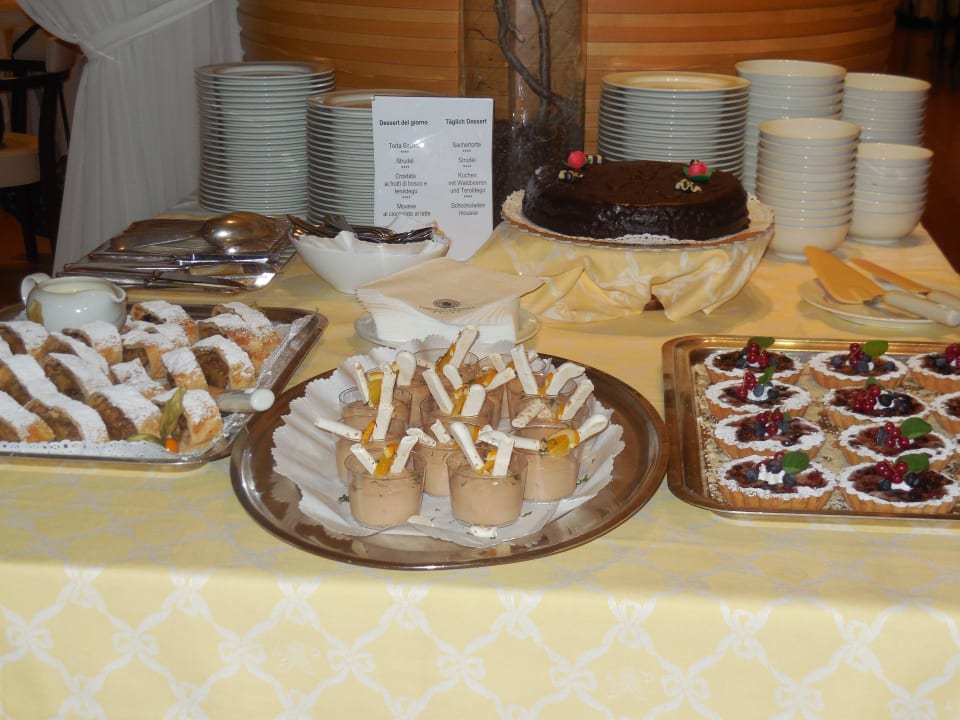 Dessertauswahl Grand Hotel Terme Di Comano