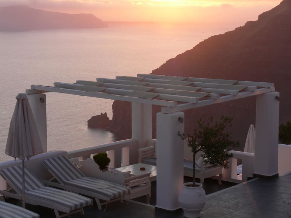 Loungeecke bei Abendstimmung Hotel Agali Houses