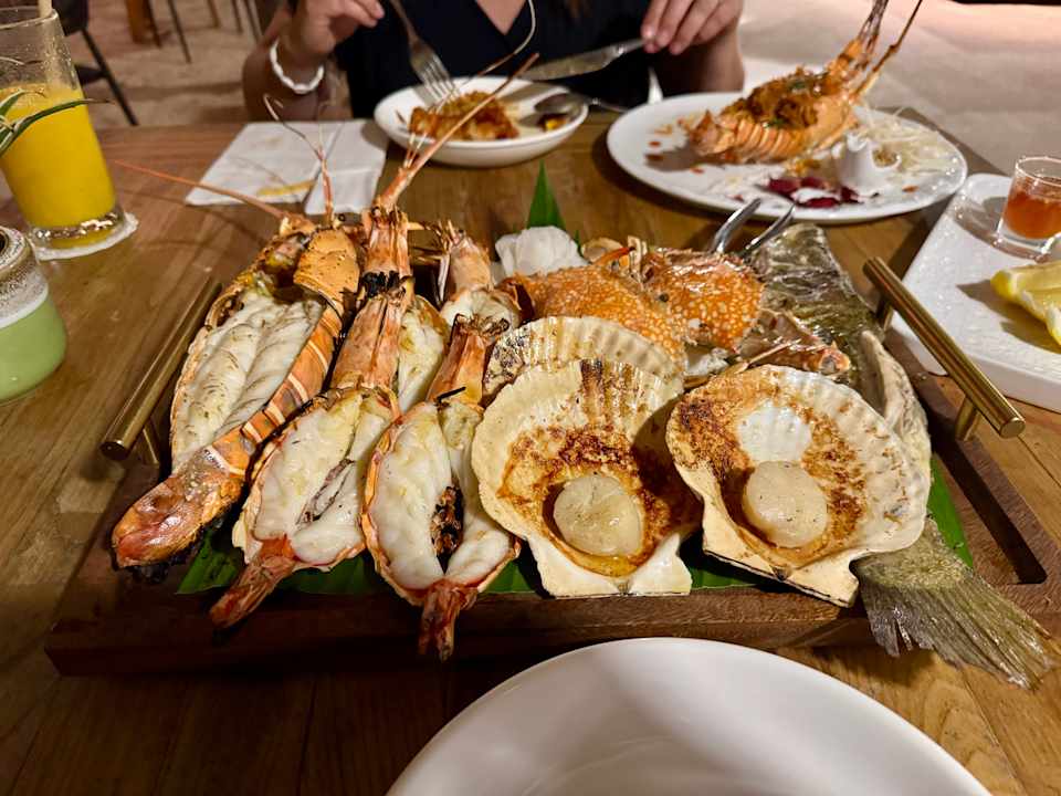Gastro Island Escape Burasari