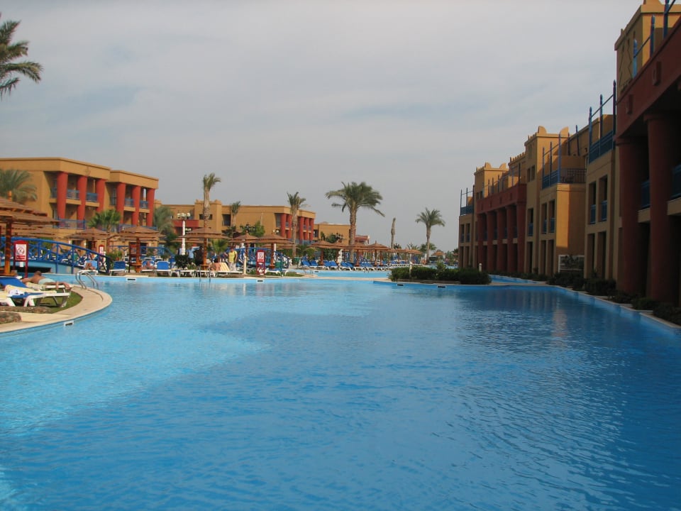 Poolanlage Hotel Titanic Palace