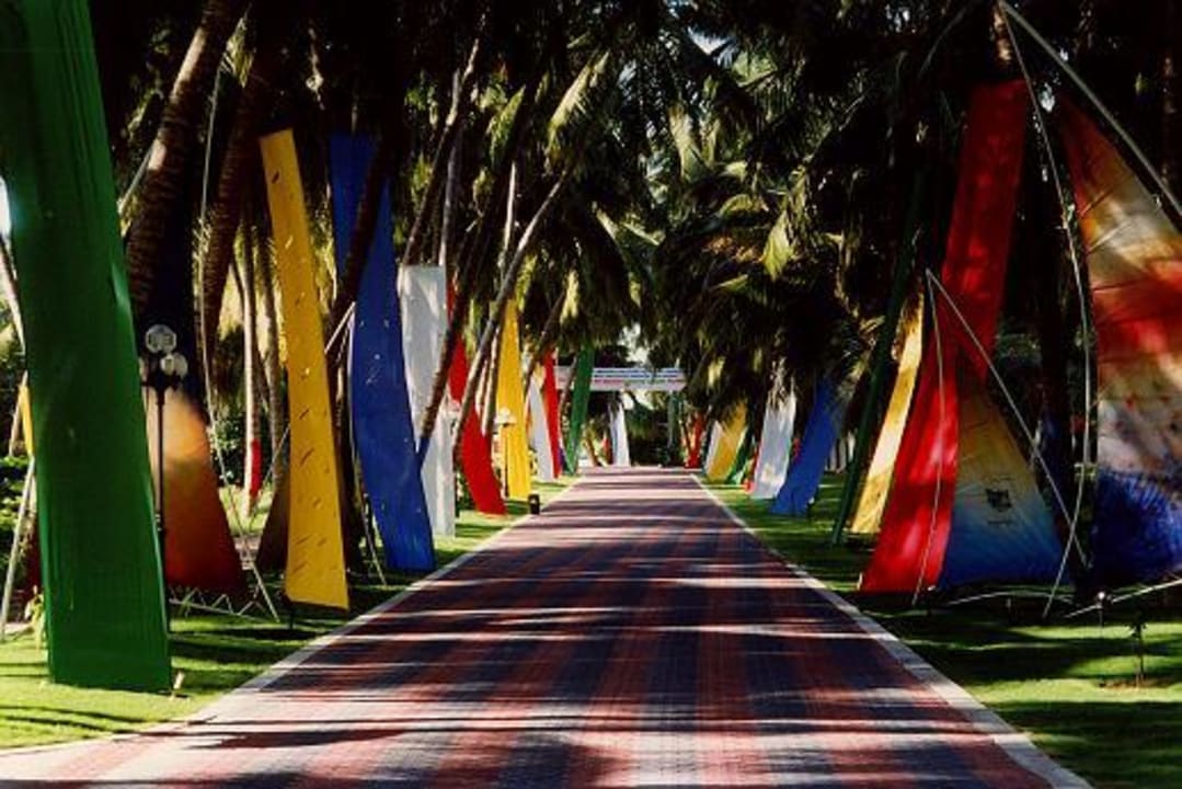 Die Wege von Sun Island Villa Park Sun Island