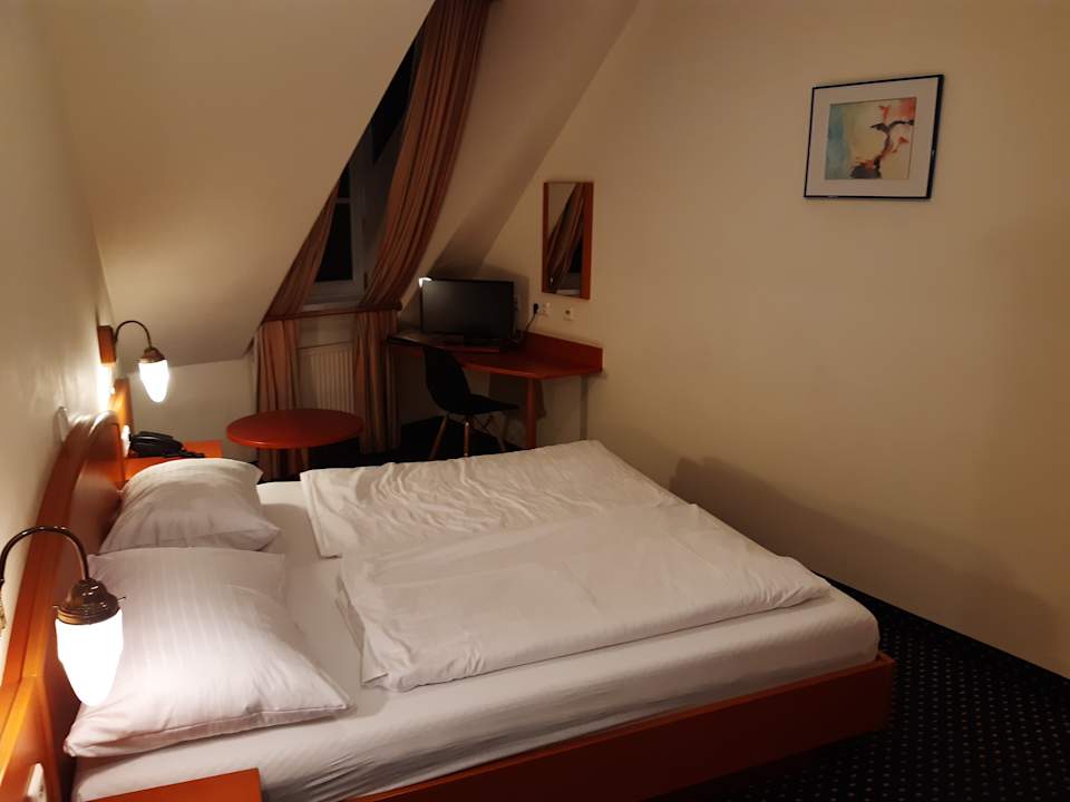 Zimmer Suite Hotel 900 m zur Oper