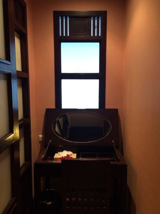 Dressing area Hotel Grand Pacific Sovereign Resort & Spa