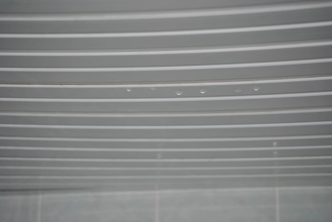 Wasserschaden im Bad, Wasser kam aus der Decke Avena Resort & Spa