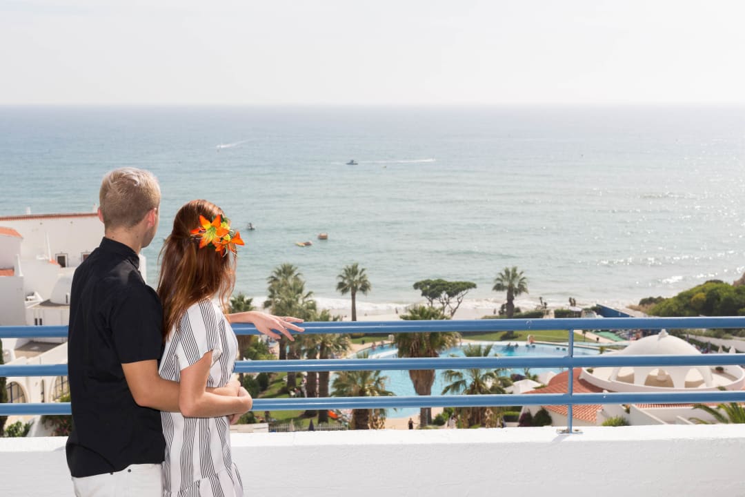 Ausblick Grand Muthu Oura View Beach Club