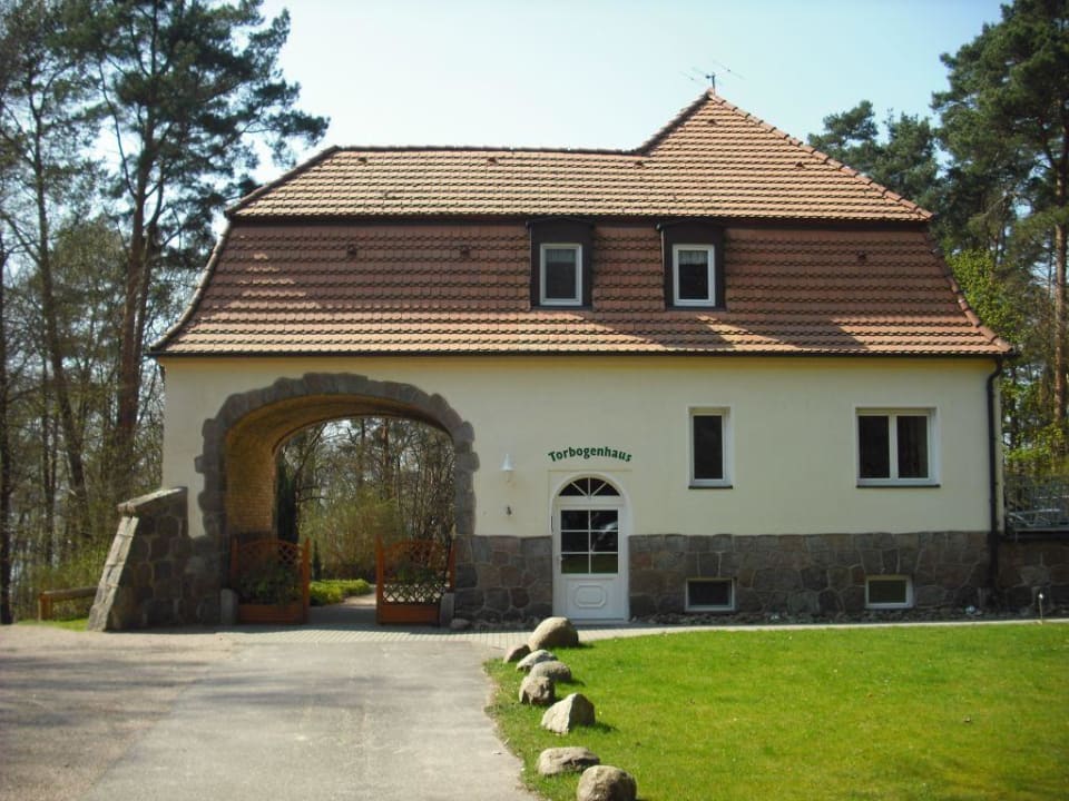Anfahrt und erster Blick Ferienwohnungen Torbogenhaus