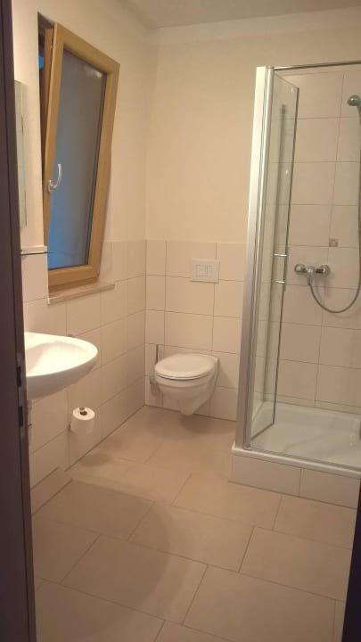 Modernes Badezimmer  Landhotel-Gästehaus Winter