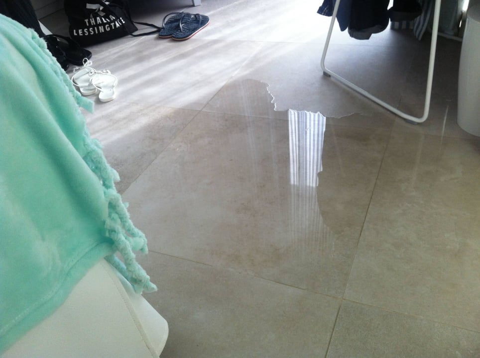 015 nach jedem Mal duschen.Mangel in allen Zimmern Iberostar Selection Santa Eulalia Ibiza