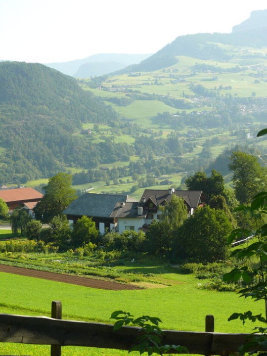 Aussenansicht vom Wanderweg Gasthof Zum Schlern