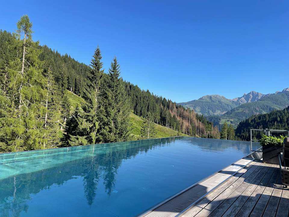 Pool Almwellness-Resort Tuffbad