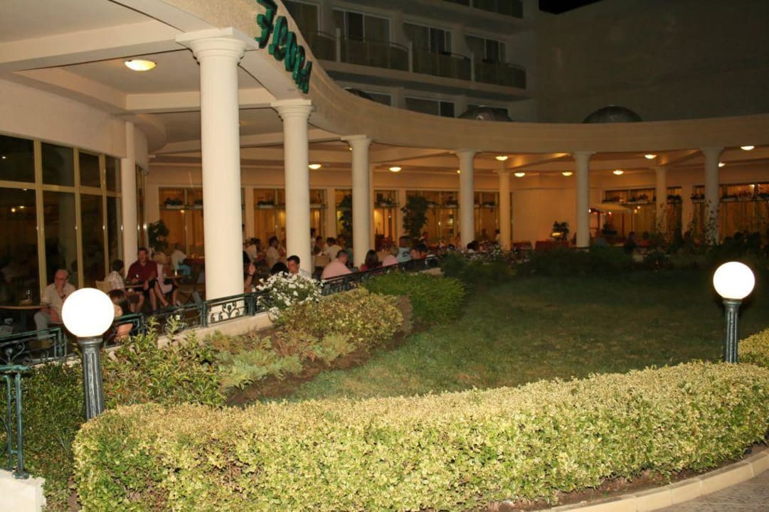 Hotel bei Nacht DAS Club Hotel Sunny Beach