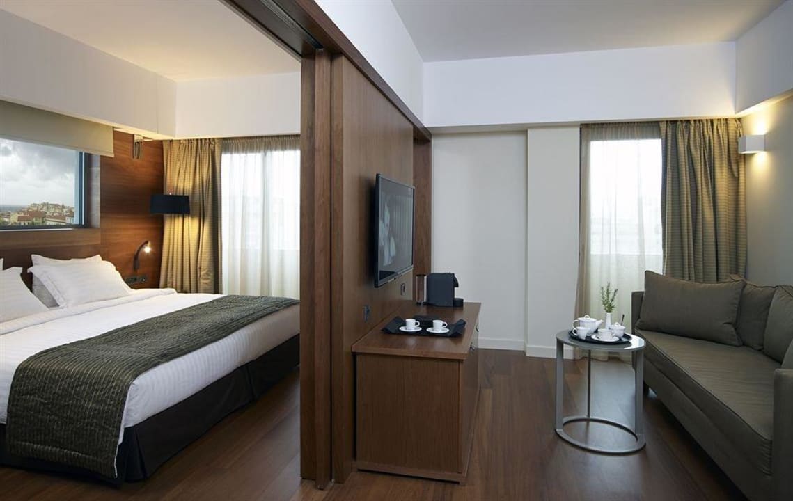 Executive Suite Hotel Samaria