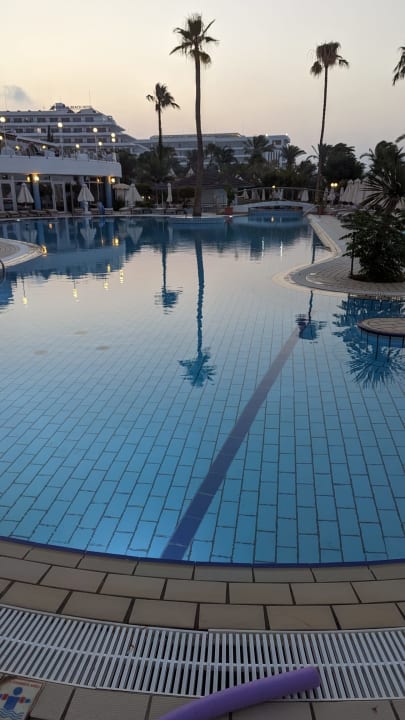 Pool Hotel Sunrise Beach