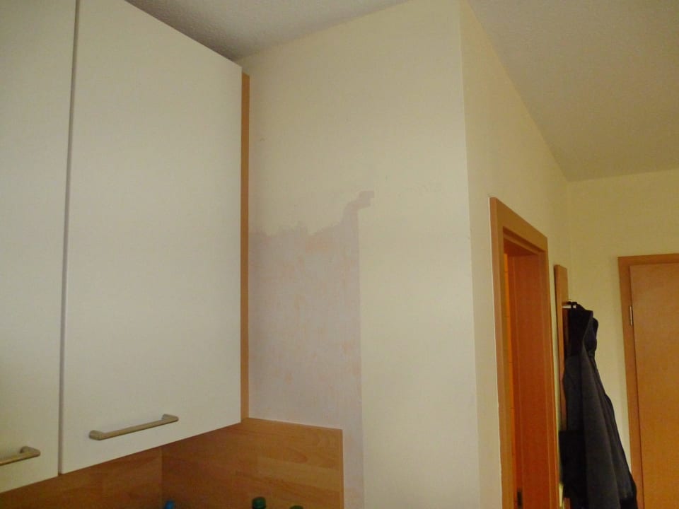 Rechte Seite Küche Yachthafenresidenz-Wohnung-6103-822