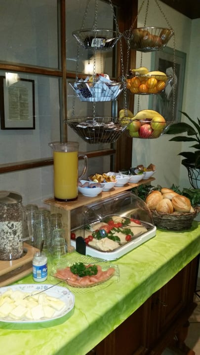 Büffet Hotel-Pension Haus Neustadt