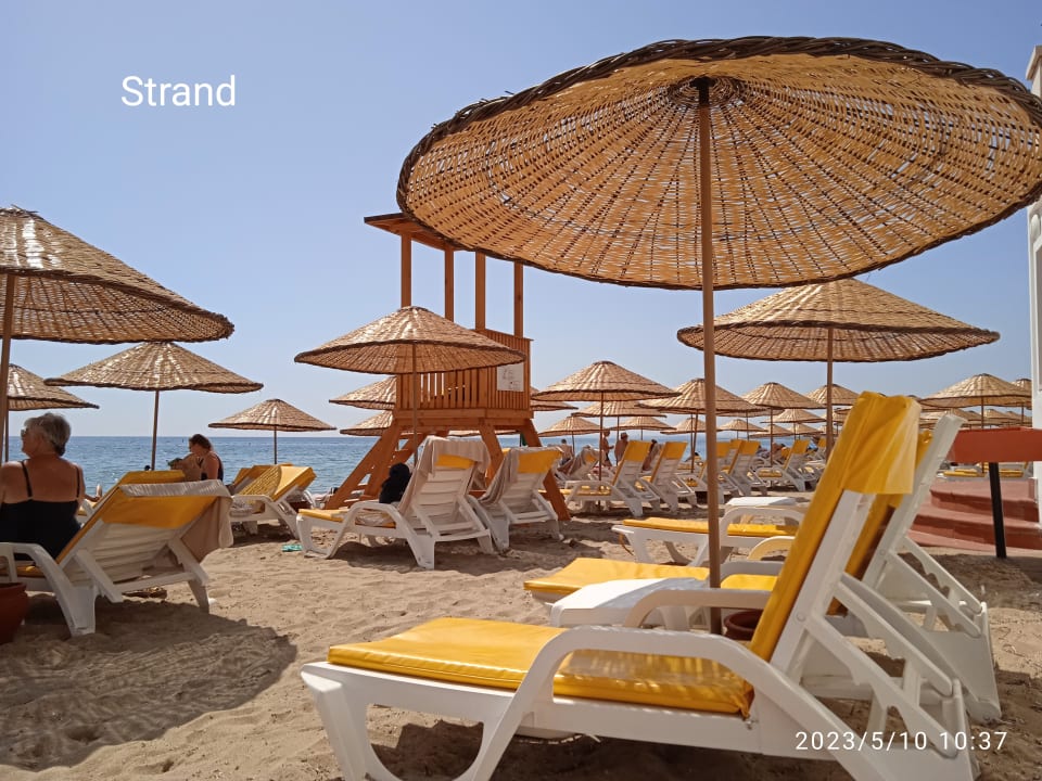 Strand Salamis Bay Conti Resort Hotel & Casino