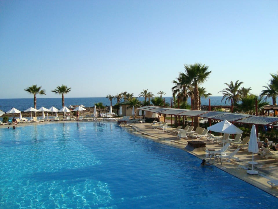 Blick über den Pool aufs Meer Oz Hotels Incekum Beach