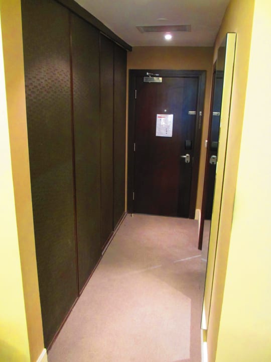 Eingang Hotel The Carlton Savannah