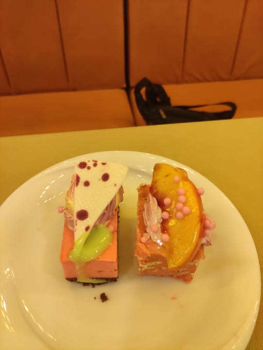 Gastro Seaden Sea World Resort & Spa