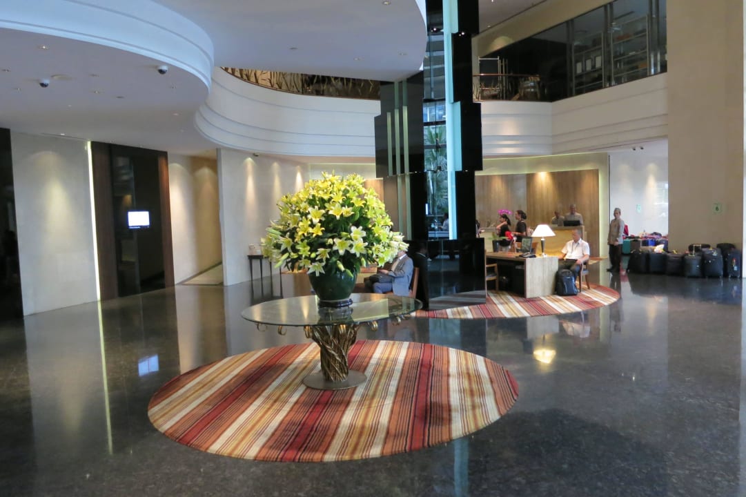 Lobby Eastin Hotel