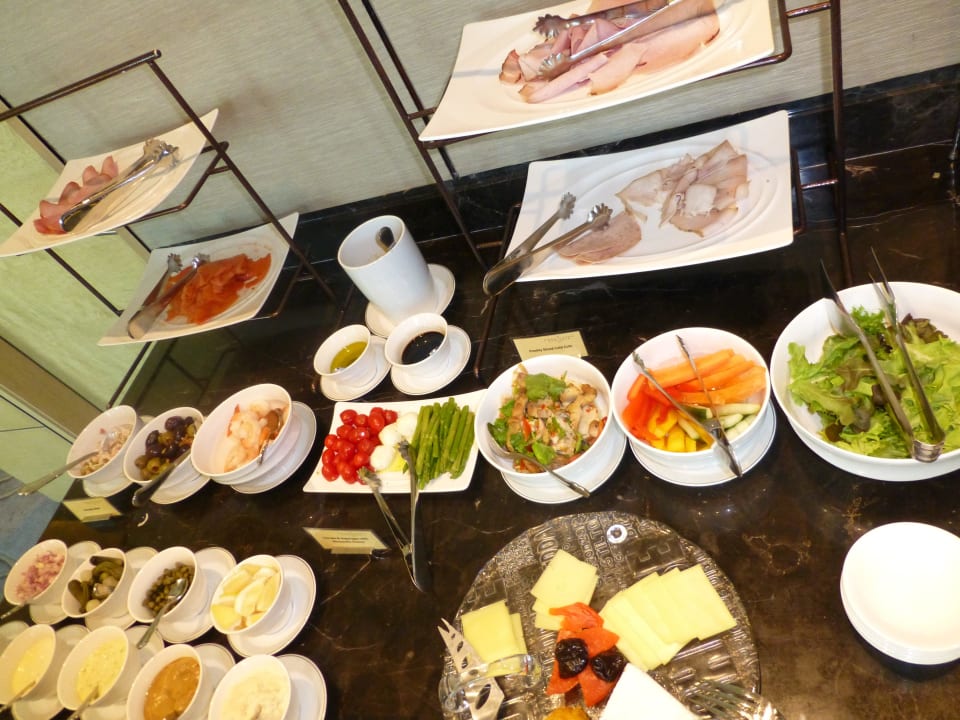 Executive Lounge/Frühstücksbüffet  Siam Kempinski Hotel Bangkok