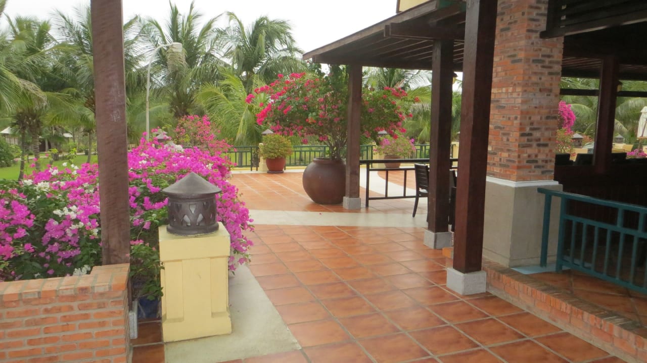 Gastro Pandanus Resort
