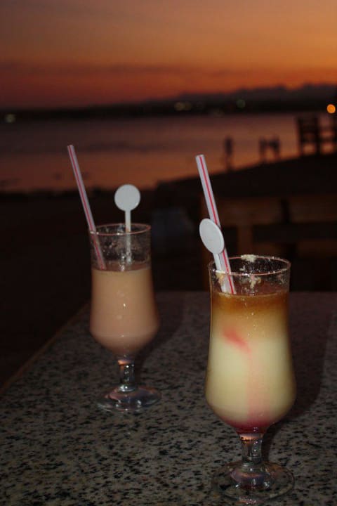 Leckere Drinks beim Sonnenuntergang Grand Makadi