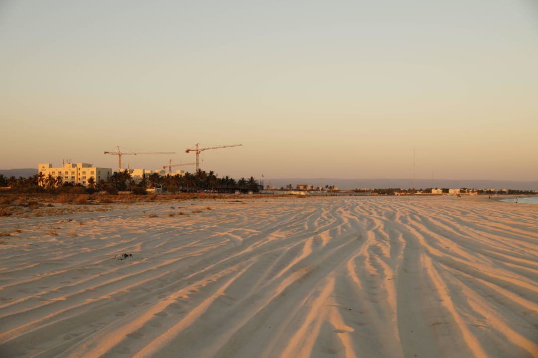 Sandstrand Hilton Salalah  Resort