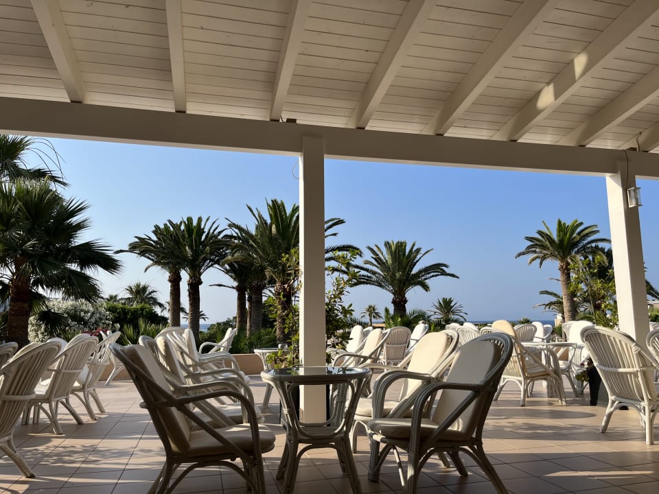 Gastro Anissa Beach & Village
