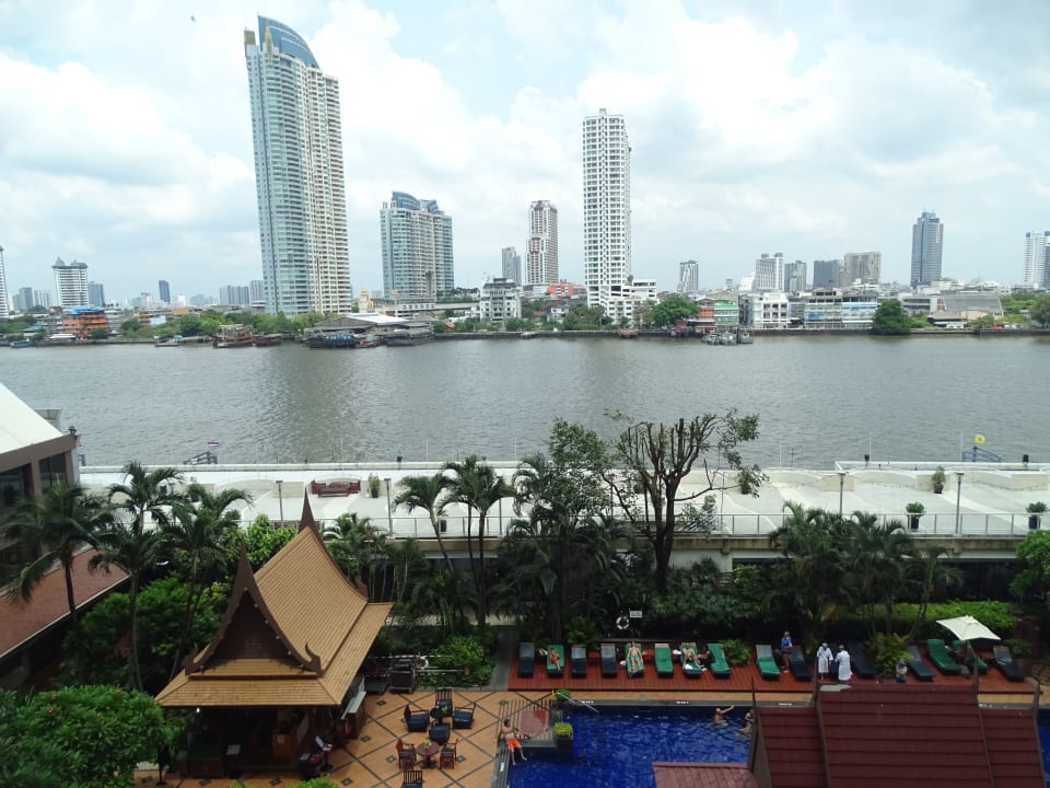 Ausblick Ramada Plaza by Wyndham Bangkok Menam Riverside